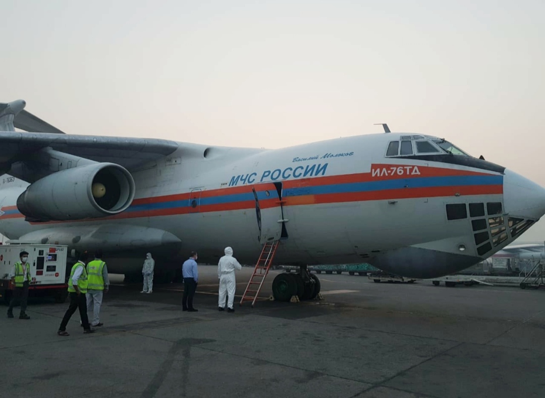 #CoronaVirus: रूस से आई मदद, ऑक्सीजन, दवाइयों समेत 2 विमान पहुंचे दिल्ली