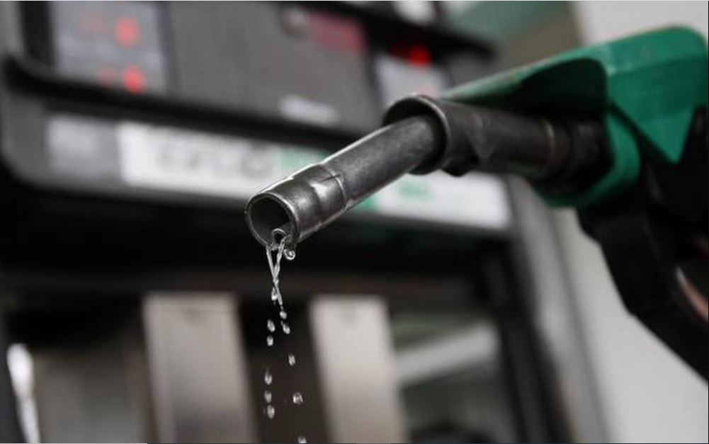 5 राज्यों में 100 के ऊपर बिक रहा पेट्रोल, जानें आज क्या है तेल का रेट