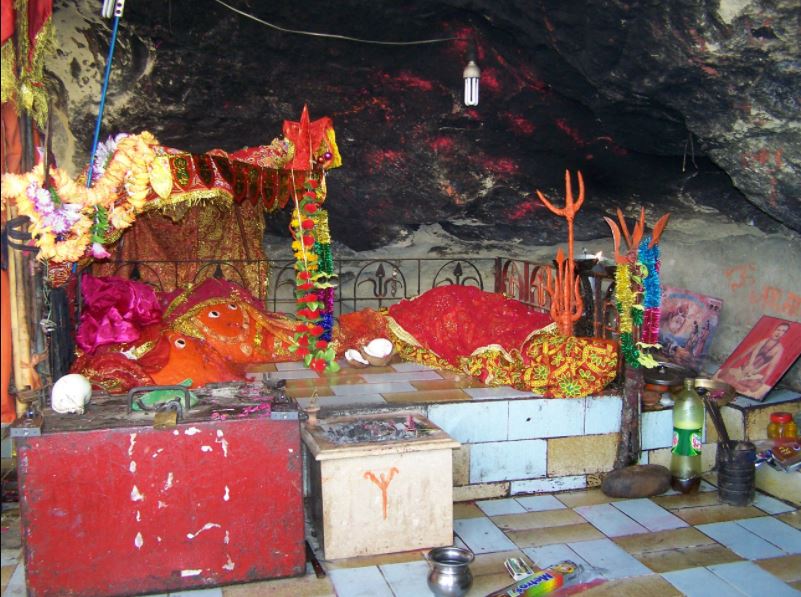 जानिए ‘हिंगलाज माता मंदिर’ के बारे में… जहां हिंदुओं के साथ मुस्लिम भी झुकाते हैं शीश