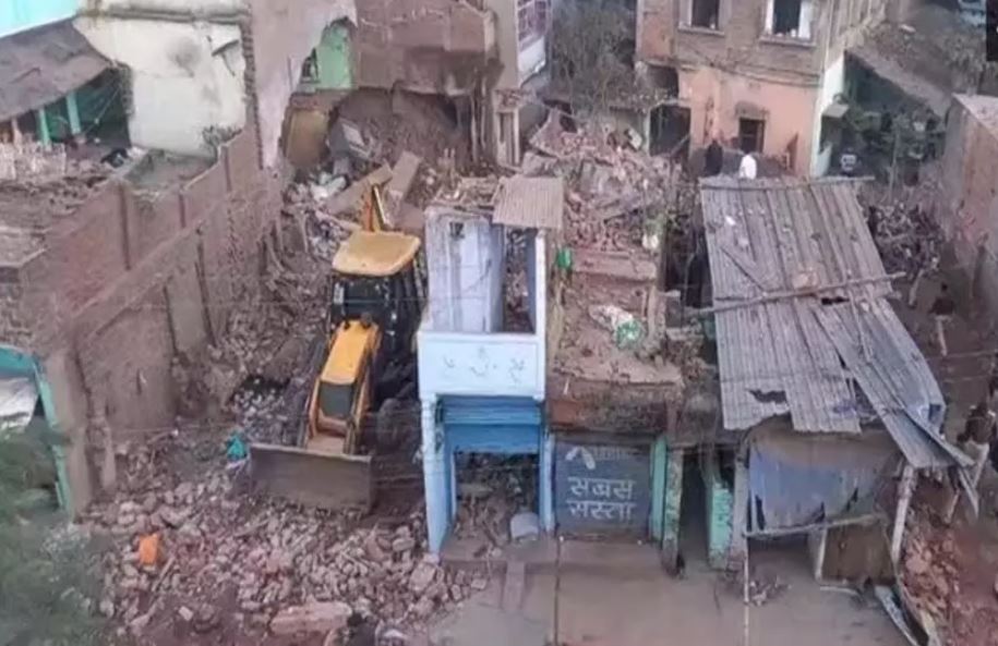 धमाके से दहला बिहार का भागलपुर :  तीन मंजिला जमींदोज, 10 लोगों की मौत, PM मोदी ने जताया दुख