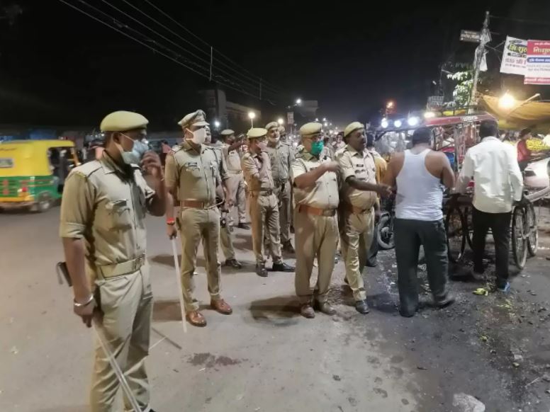 नवरात्रि, रमजान और विधान परिषद चुनाव को लेकर पुलिस अलर्ट, नगरीय इलाकों में गश्त कर प्रमुख स्थानों पर की चेकिंग