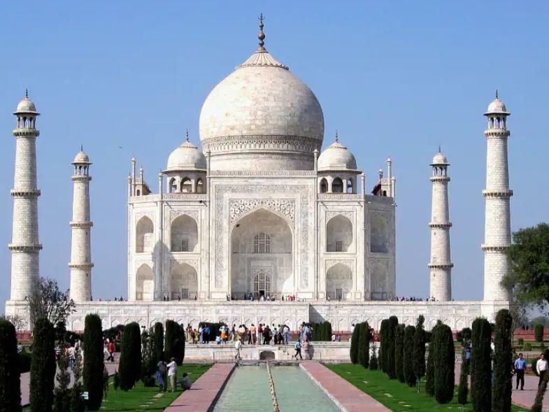 Taj Mahal Case: नहीं खुलेंगे ताजमहल के 22 दरवाजे, इलाहाबाद हाईकोर्ट ने खारिज की याचिका, कहा- व्यवस्था का मजाक न बनाएं