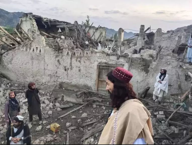 अफगानिस्तान में भूकंप से तबाही : 1000 से ज्यादा लोगों की मौत, पाकिस्तान में भी महसूस किए गए झटकें