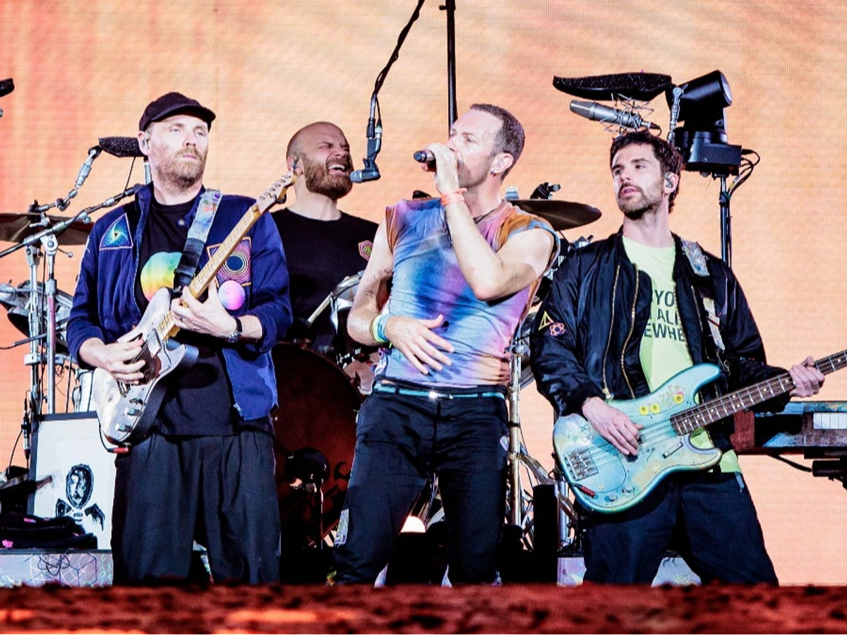 ColdPlay बैंड ने कॉन्सर्ट में गाया वंदे मातरम, इंडियन फैंस को दी गणतंत्र दिवस की बधाई